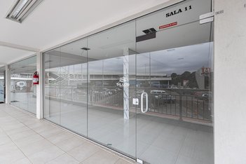 business em Rua Alfredo José Pinto, Fazendinha - Curitiba - PR