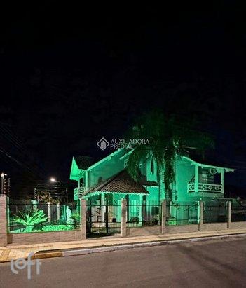 house em Rua Roseli Nunes, Parque Matriz - Cachoeirinha - RS