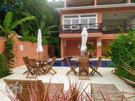 R Manaca - facade02.jpg