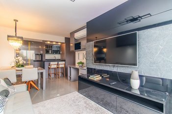 apartment em Emílio de Menezes, Três Figueiras - Porto Alegre - RS