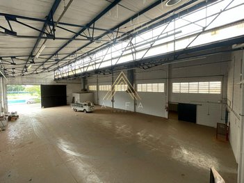 industrial em 11, Zona Central - Rio Claro - SP