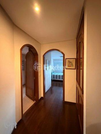 apartment em Honório Silveira Dias, Higienópolis - Porto Alegre - RS