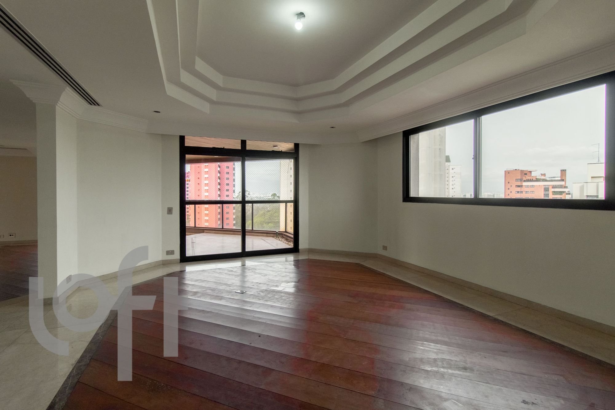 Apartamento para Venda por R$1.300.000,00 com 455m², 4 dormitórios e 3 vagas - Vila andrade, São paulo / SP