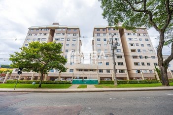 apartment em Rua Frei Gaspar da Madre de Deus, Portão - Curitiba - PR