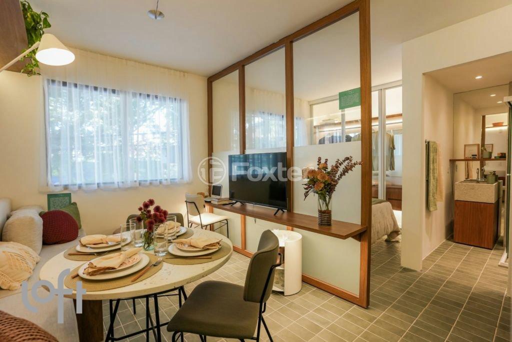 sala-de-jantar-moderna-e-iluminada-com-mesa-redonda.jpeg