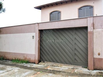 house em Rua Caviúna, Leonor - Londrina - PR