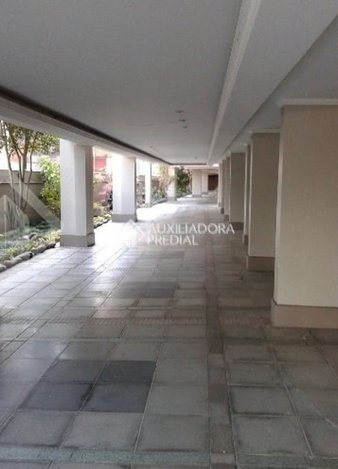 Avenida Osvaldo Aranha - facade6.jpg