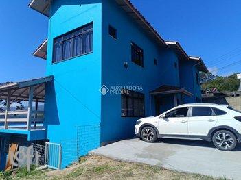 house em Servidão Bernardina Cordeiro Vieira, Córrego Grande - Florianópolis - SC