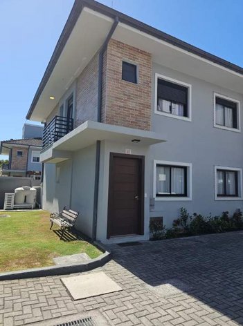 house em Rua Leonel Pereira, Cachoeira do Bom Jesus - Florianópolis - SC