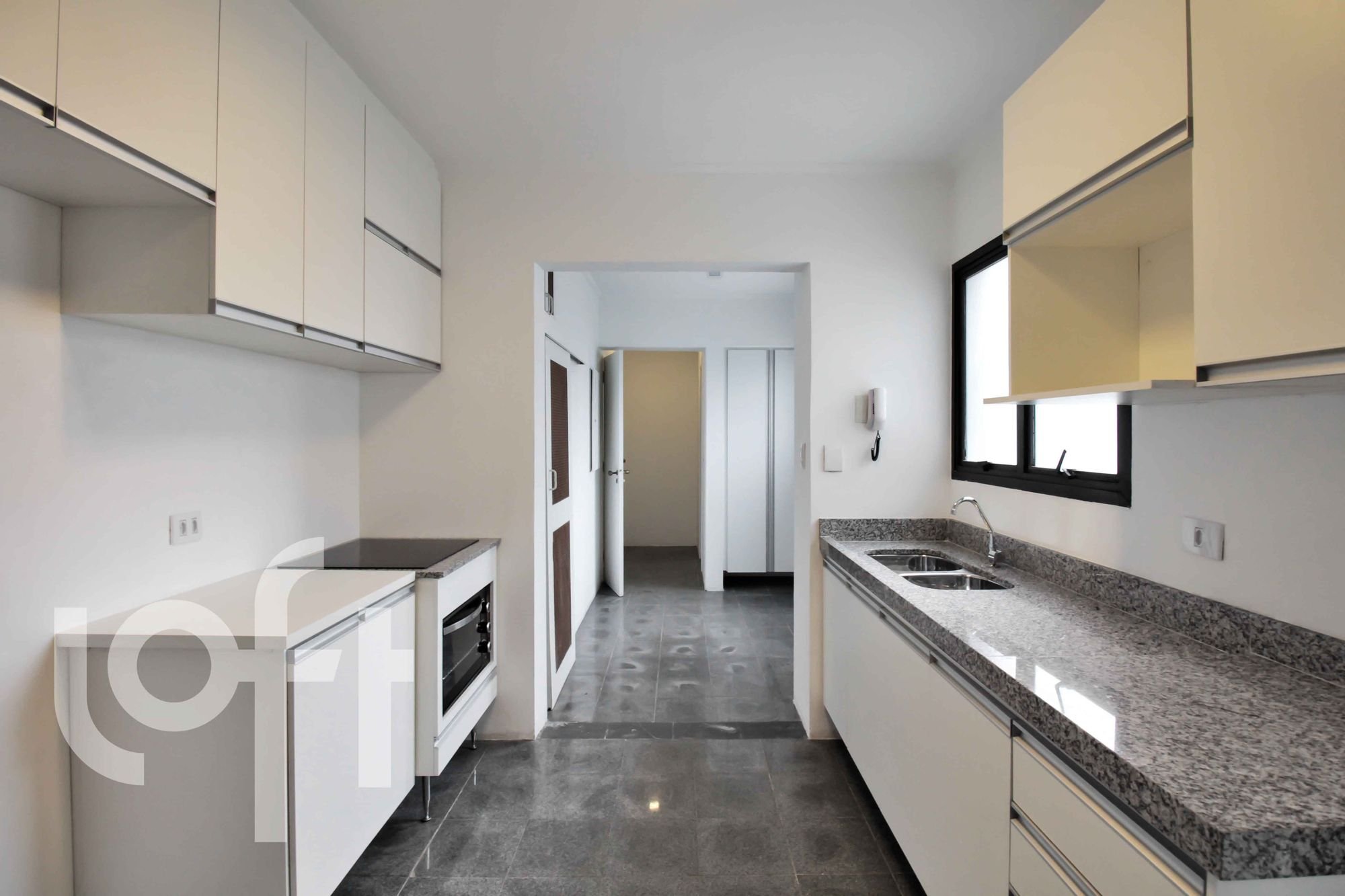 Apartamento para Venda por R$3.250.000,00 com 305m², 4 dormitórios e 4 vagas - Indianópolis, São paulo / SP