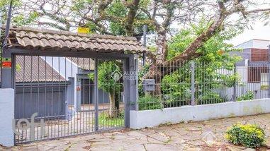 house em Rua Teixeira de Carvalho, Medianeira - Porto Alegre - RS