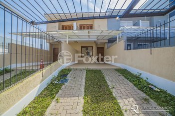 house em Rua Heitor Kramer, Guarujá - Porto Alegre - RS