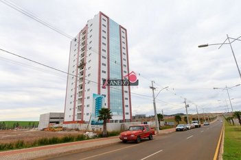 commercial_property em Avenida Professora Laura Pacheco Bastos, Cidade dos Lagos - Guarapuava - PR