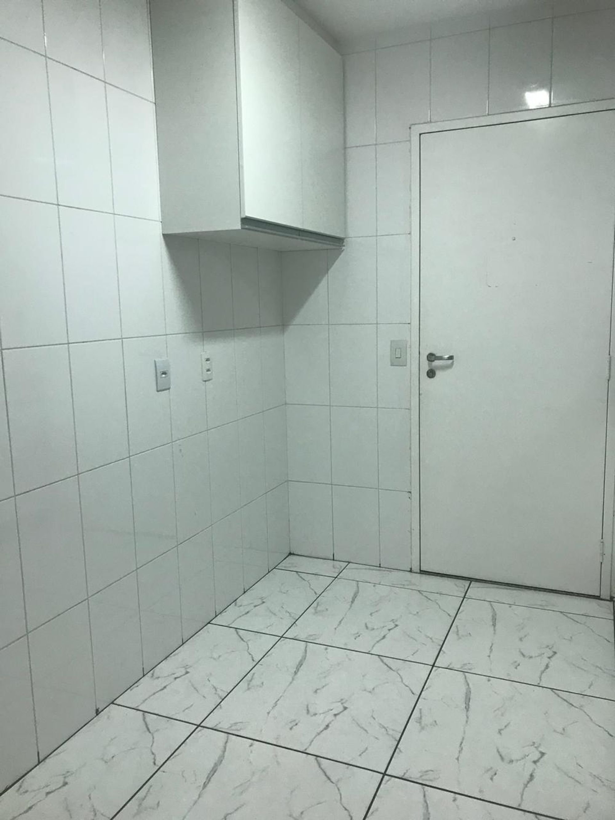 Apartamento para Venda por R$1.550.000,00 com 98m², 3 dormitórios e 2 vagas - Moema, São paulo / SP