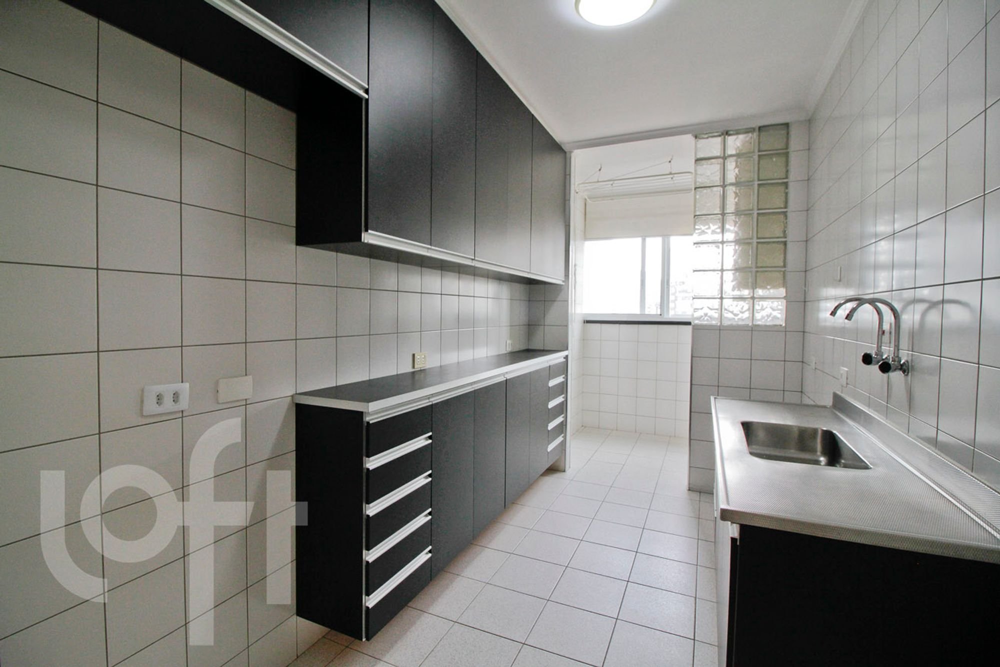 Apartamento para Venda por R$1.250.000,00 com 98m², 3 dormitórios e 1 vaga - Moema, São paulo / SP