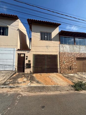 house em Rua Argemiro de Lima, Alto da Figueira II - Varginha - MG