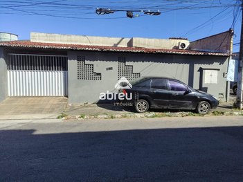 house em Rua Santa Efigênia, Candelária - Natal - RN