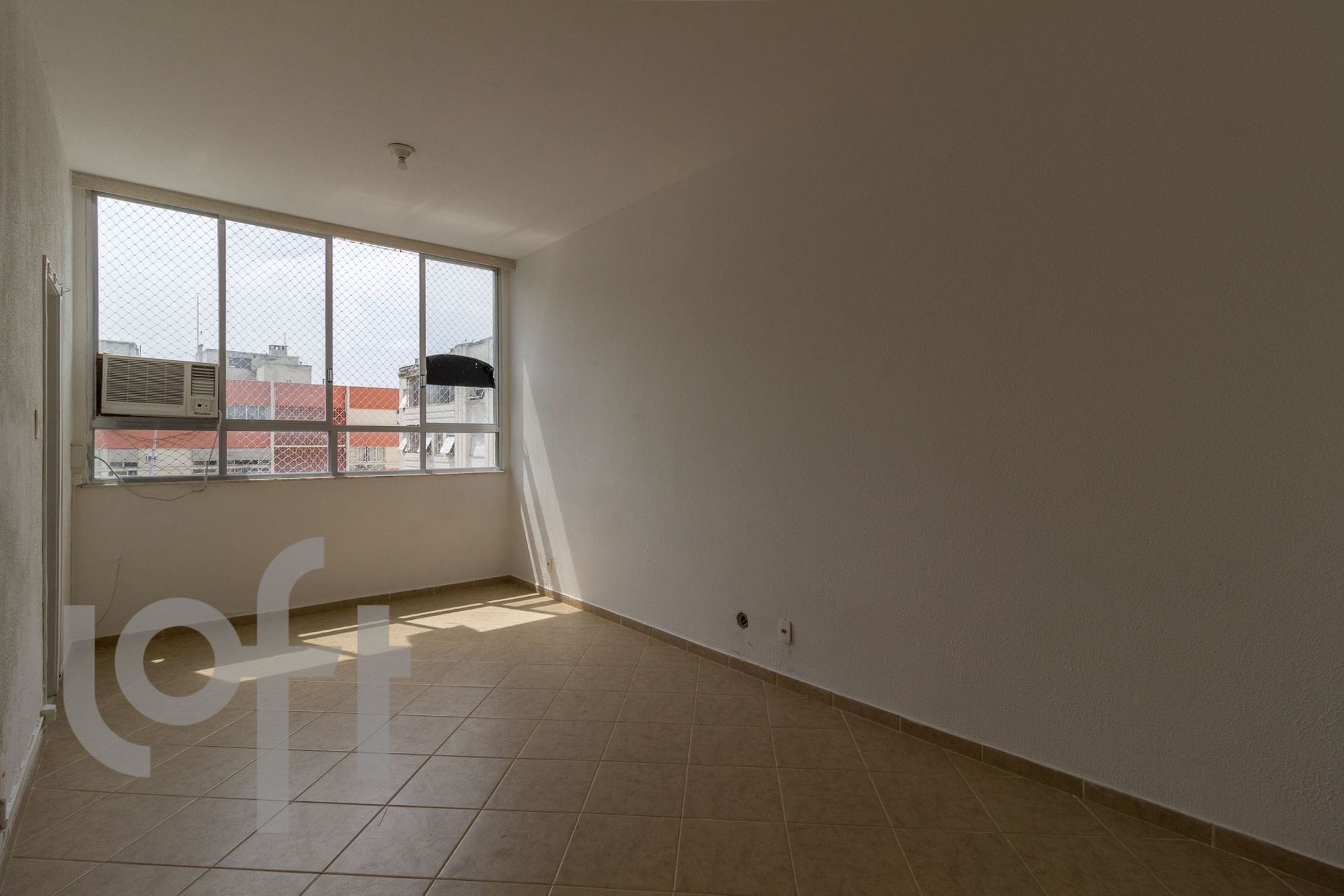 Apartamento 1 quarto, 1 vaga, Rua
