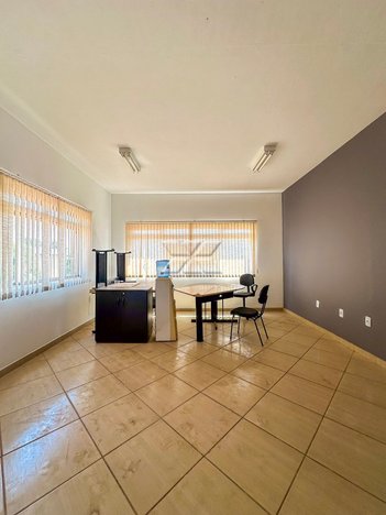 business em 02, Zona Central - Rio Claro - SP
