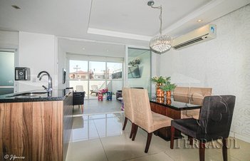house em Aldo Sani, Hípica - Porto Alegre - RS