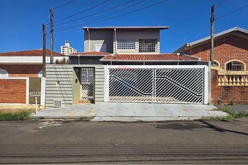 house em Rua Theodomiro Carmelo, Vila Carmelo - Botucatu - SP