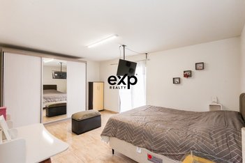 house em Rua Cônego Januário da Cunha Barbosa, Jardim das Américas - Curitiba - PR