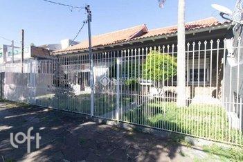 house em Rua Caieira, Medianeira - Porto Alegre - RS