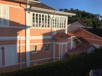 office em Rua Raul de Leoni, Centro - Petrópolis - RJ