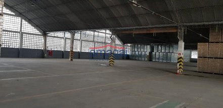 industrial em Avenida Getúlio Vargas, Jardim Califórnia - Jacareí - SP