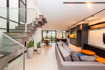 house em Rua Irma Schreiner Maran, Santa Cândida - Curitiba - PR