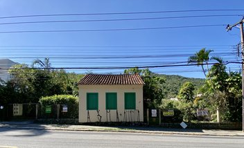 commercial_building em Laurindo Januário da Silveira, Lagoa da Conceição - Florianópolis - SC