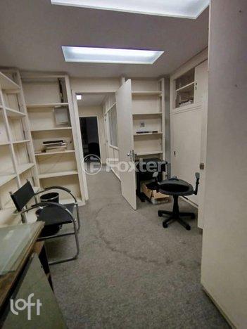 apartment em Rua Doutor Flores, Centro - Porto Alegre - RS