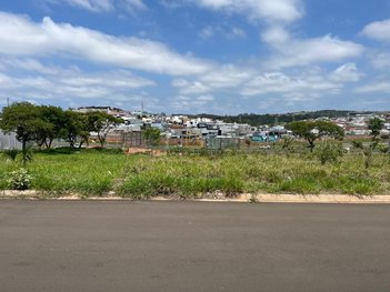 land_lot em Avenida Waldomiro Soldeira, Jardim Estoril I - Botucatu - SP