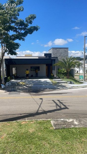 house em Rua das Alpinias, Condomínio Terras do Vale - Caçapava - SP