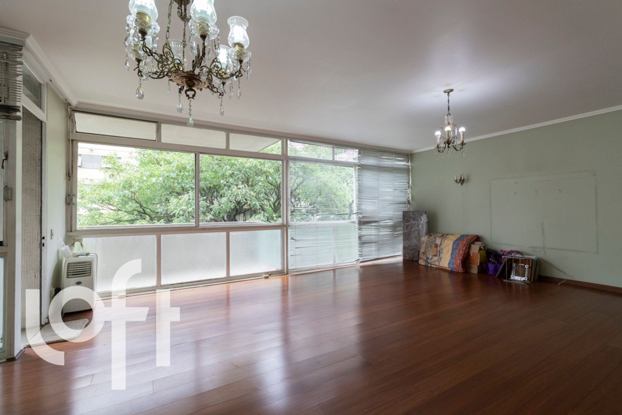 Apartamento para Venda por R$1.900.000,00 com 238m², 4 dormitórios e 2 vagas - Cerqueira cesar, São paulo / SP