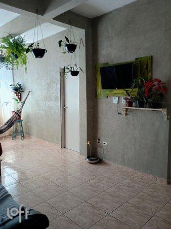 Rua Paranaiguara - facade01.jpg