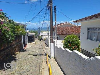 house em Servidão Anselmo Hipólito dos Santos, Costeira do Pirajubaé - Florianópolis - SC