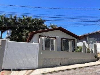 house em José Victor da Rosa, Barreiros - São José - SC