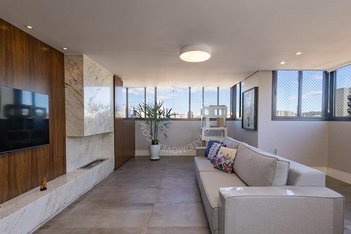 apartment em Rua Líbero Badaró, Passo da Areia - Porto Alegre - RS