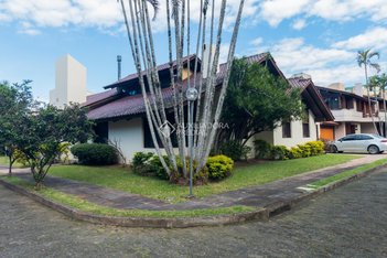house em Rua Lavradio, Petrópolis - Porto Alegre - RS