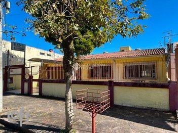 house em Rua Doutor Pedro Motta, Partenon - Porto Alegre - RS