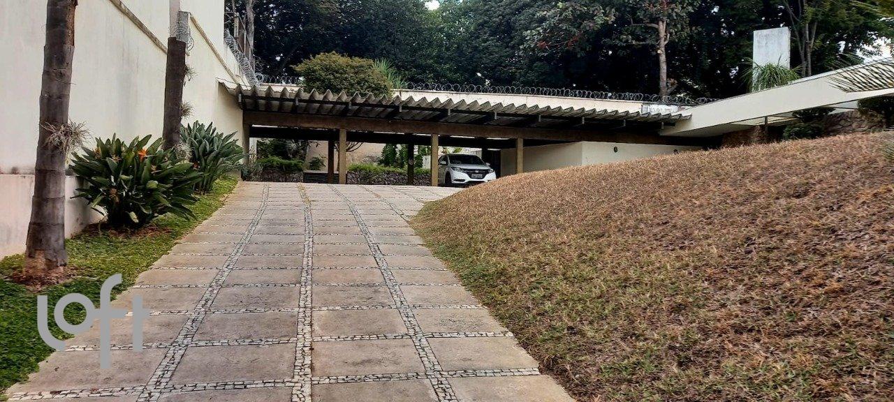 Casa com 5 quartos — São Luíz, Belo Horizonte