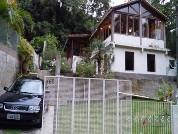 house em Juscelino Kubitschek, Quitandinha - Petrópolis - RJ