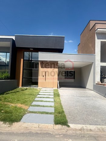 house em Avenida Albuquerque Lins, Jardim Rosely - Pindamonhangaba - SP