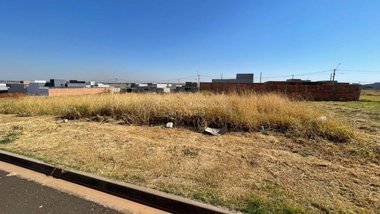 land_lot em Rua Victória Carolina de Almeida, Residencial Monte Carlo - Araraquara - SP