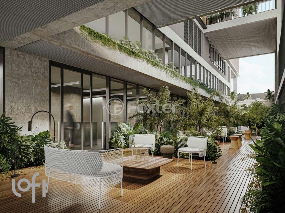 espaco-de-convivencia-ao-ar-livre-com-deque-e-vegetacao-exuberante