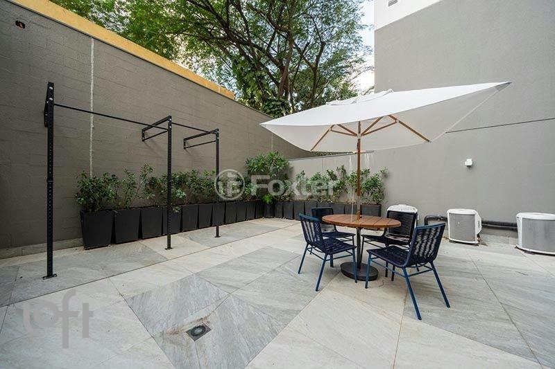 area-de-lazer-com-churrasqueira-e-espaco-fitness