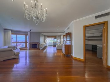 apartment em Rua Antônio Parreiras, Mont Serrat - Porto Alegre - RS