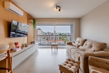 apartment em Avenida João Wallig, Passo da Areia - Porto Alegre - RS