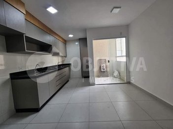 apartment em Rua Castela, Laranjeiras - Uberlândia - MG